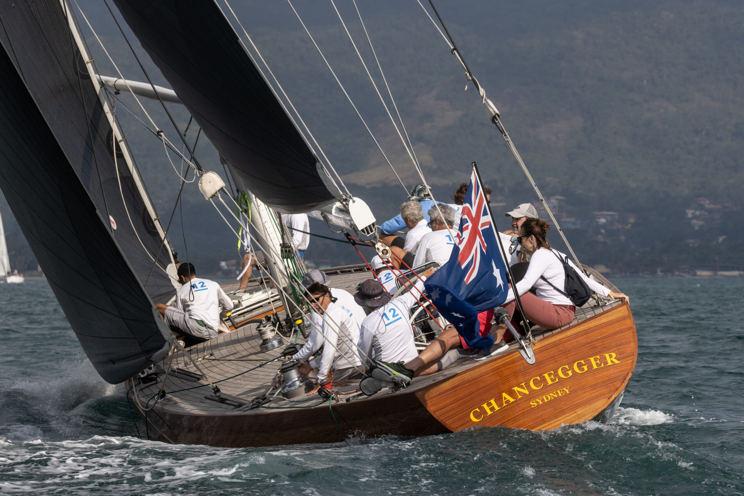 Barco Clássico que disputou a America´s Cup, a mais antiga competição da história, estreia na 49ª Semana Internacional de Vela de Ilhabela