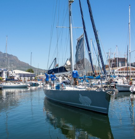 Cape to Rio dá a largada com 16 barcos na raia